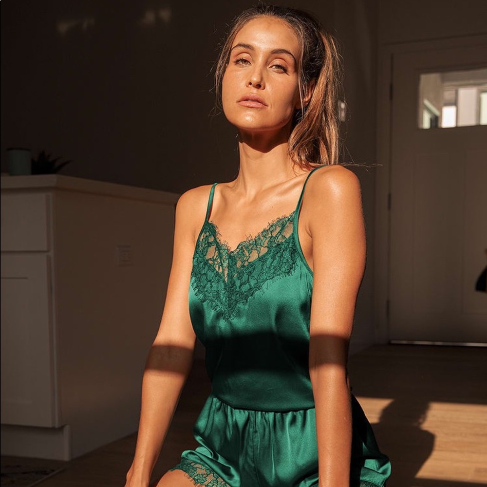 LULU’S Keep Dreaming Satin 2 piece pj